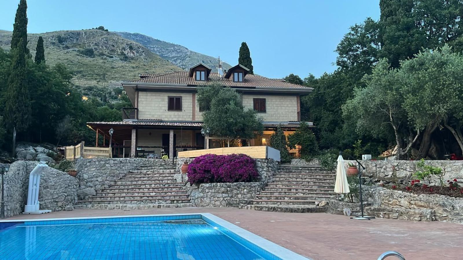 Domus Arco Romano Guest House إيتري المظهر الخارجي الصورة