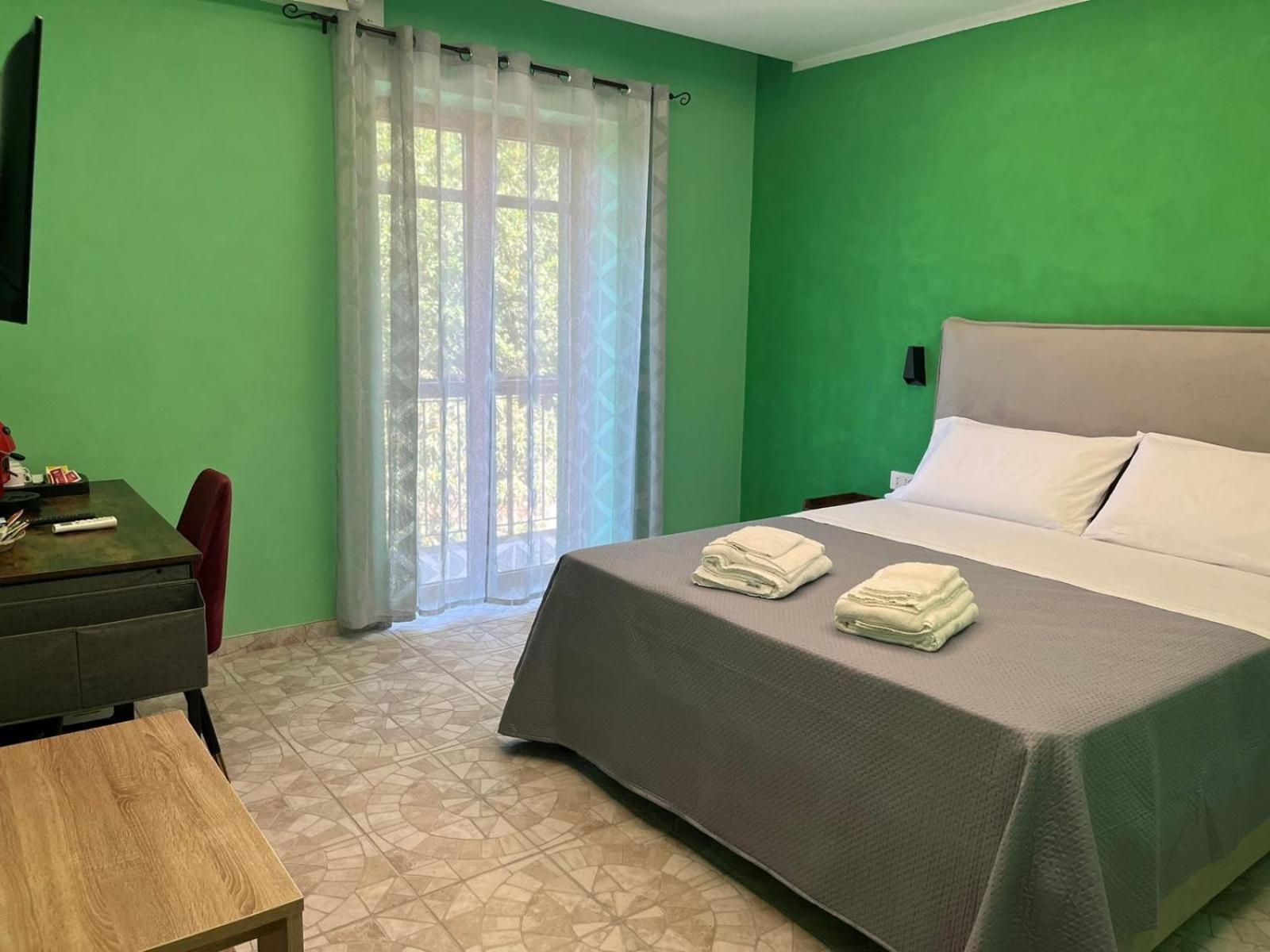 Domus Arco Romano Guest House إيتري المظهر الخارجي الصورة