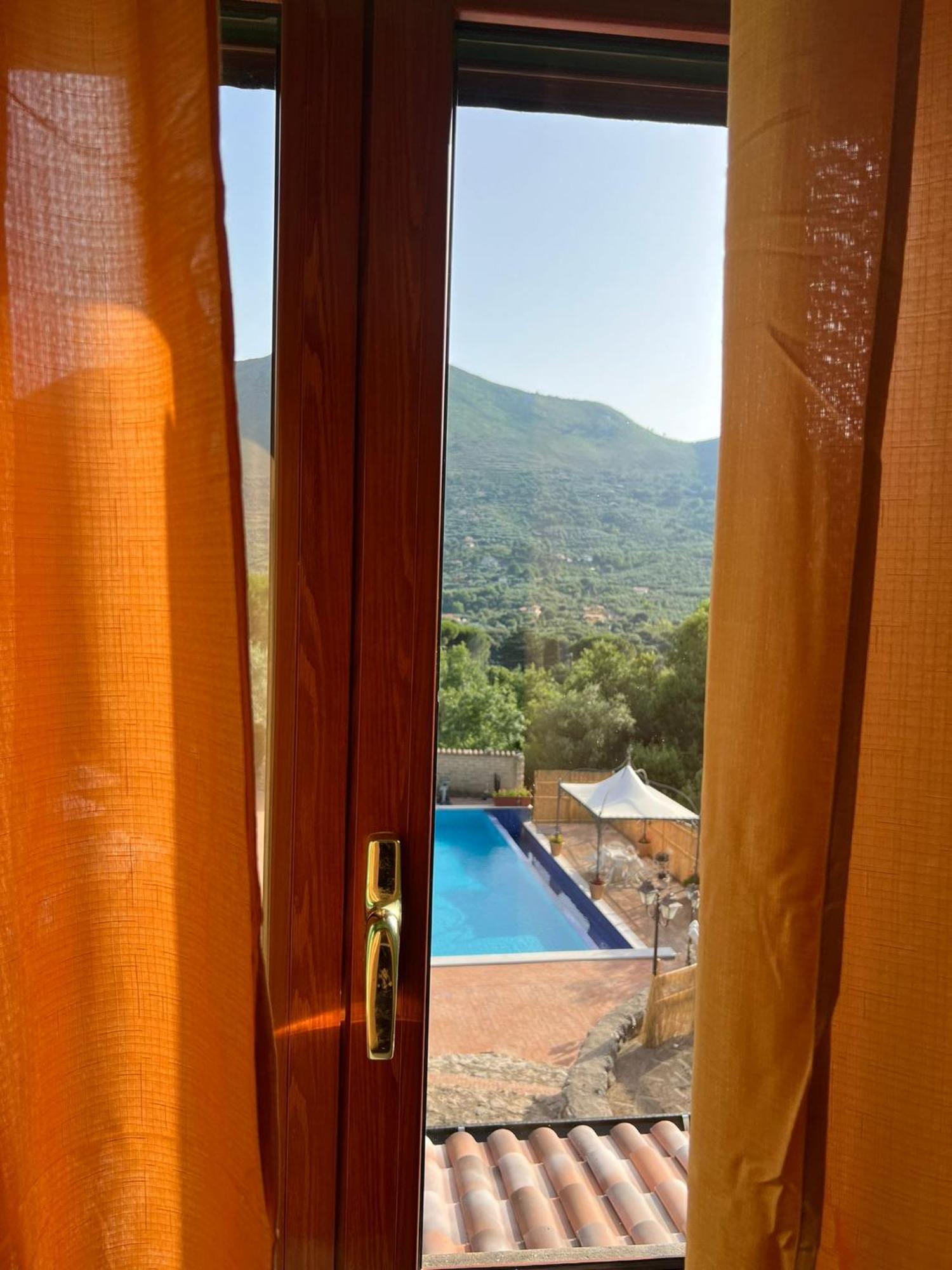 Domus Arco Romano Guest House إيتري المظهر الخارجي الصورة